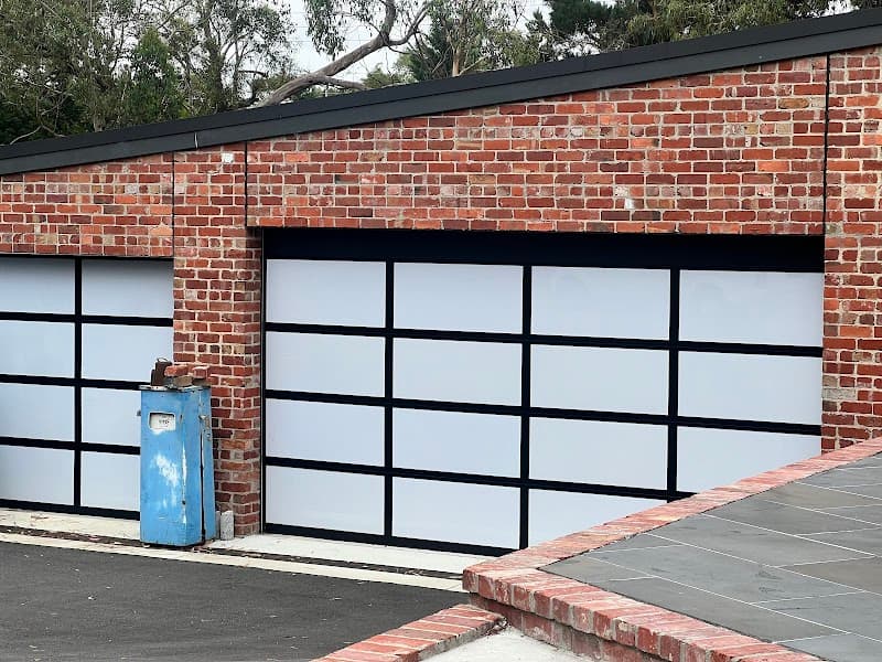 Oz Garage Doors garage doors work in Carrum Downs