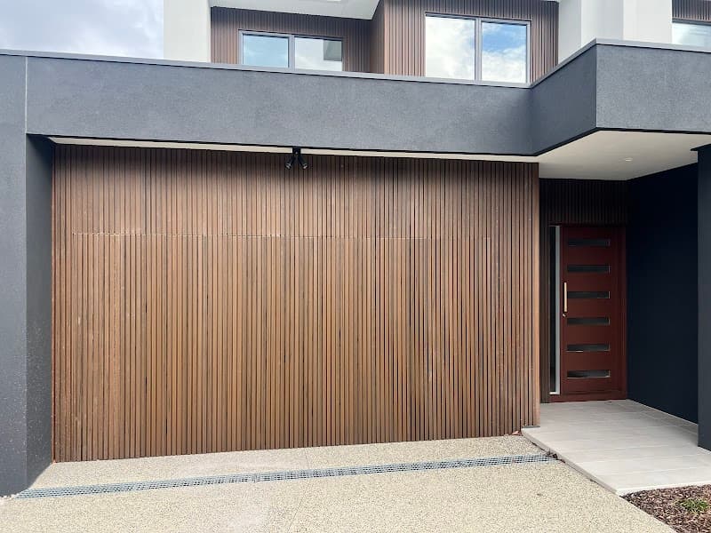 Oz Garage Doors garage doors work in Carrum Downs