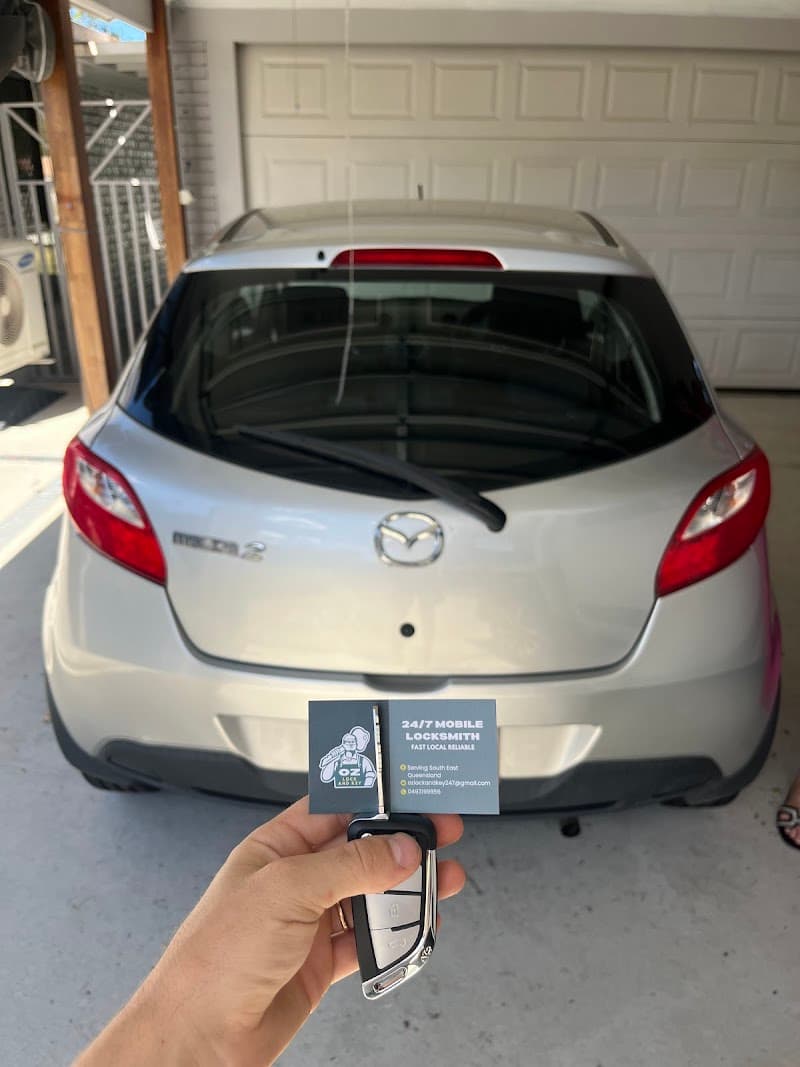 OZ Lock and Key locksmith work in Crestmead