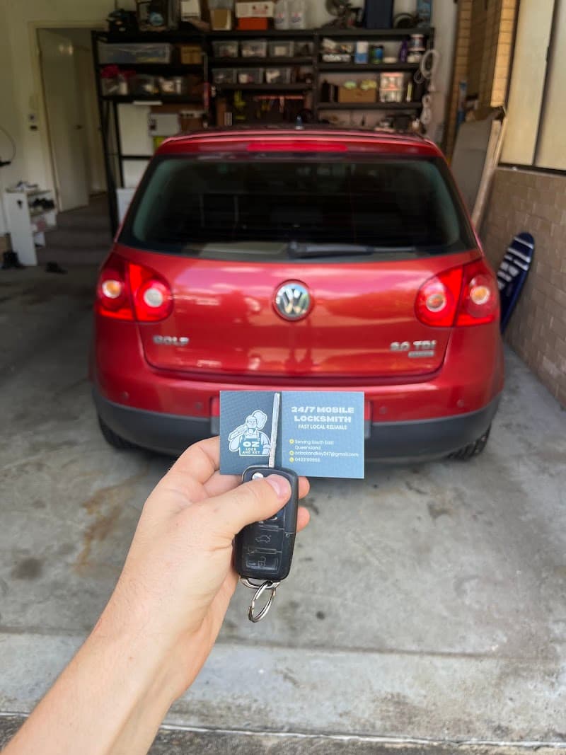 OZ Lock and Key locksmith work in Crestmead
