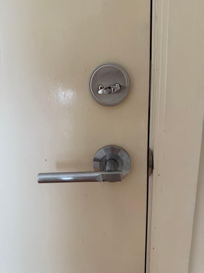 Oz Locks locksmith work in Miranda