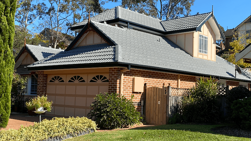 Ozlandpaintinggroup painter work in Beaumont Hills