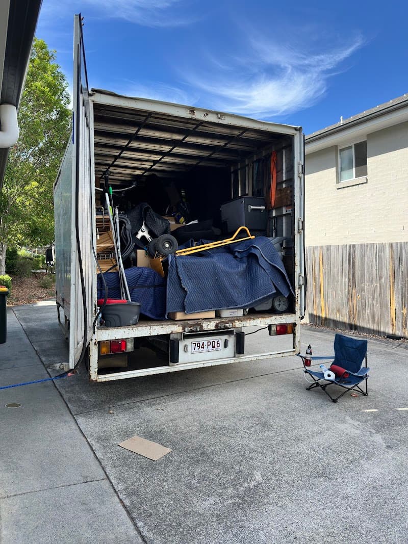 Ozwide Movers removalist work in Herston