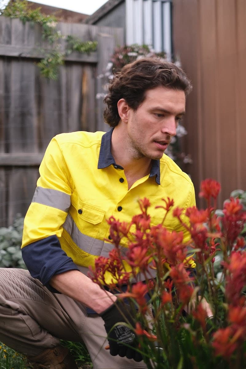 Ozzie Mowing & Gardening gardening work in Clifton Hill