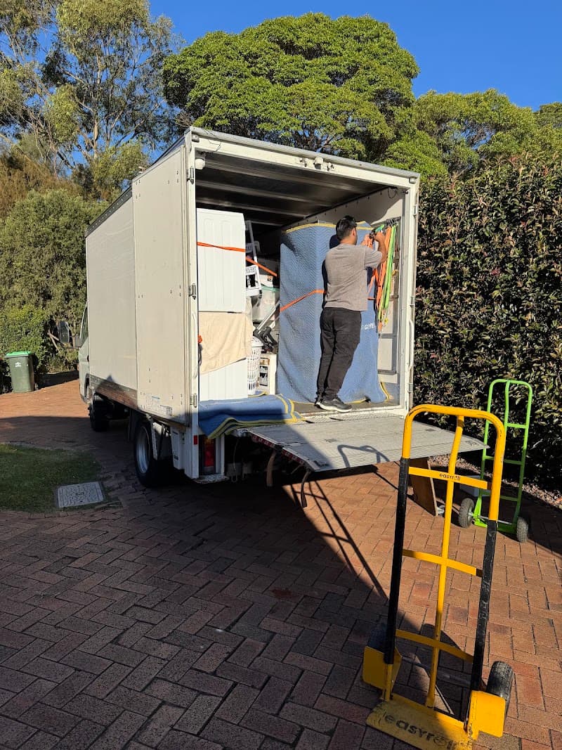 Ozzy On The Move removalist work in Parramatta