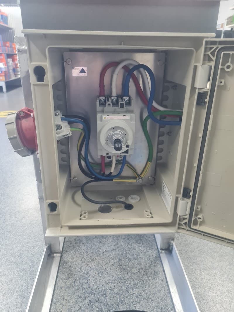 PASMA Electrical electrician work in Portsmith
