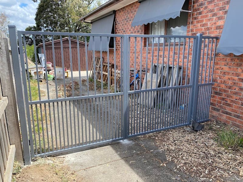 Patik Fencing fencing work in Melbourne