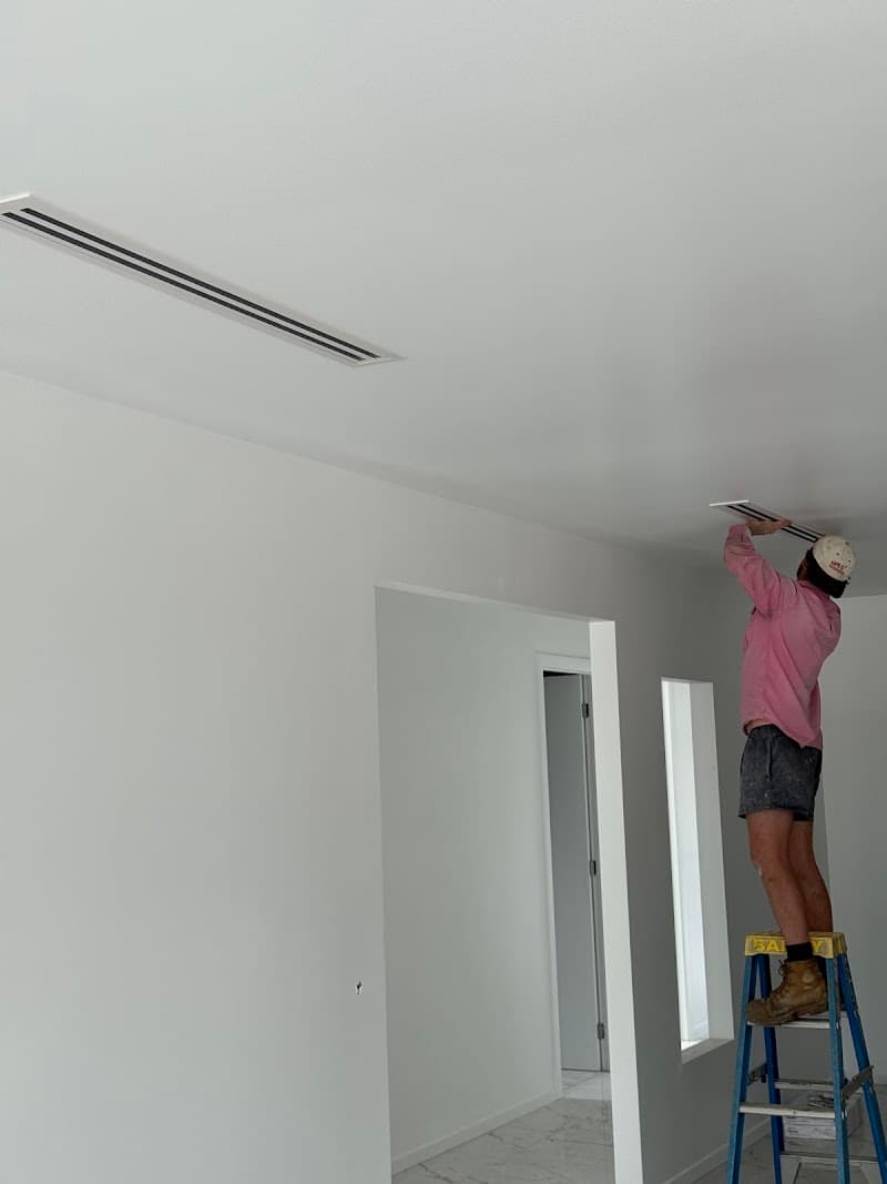 Peak Air- Aircon Install & Service air conditioning work in Everton Hills