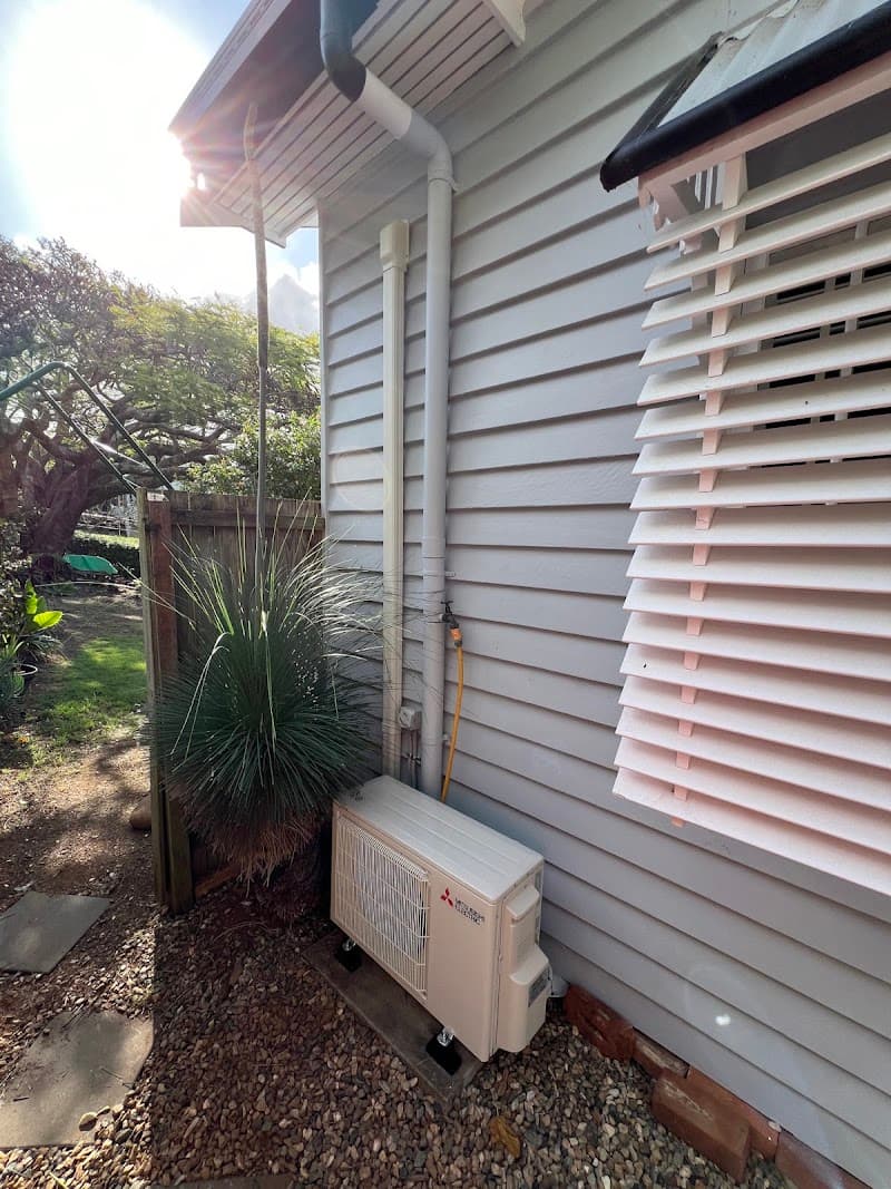 Peak Air- Aircon Install & Service air conditioning work in Everton Hills