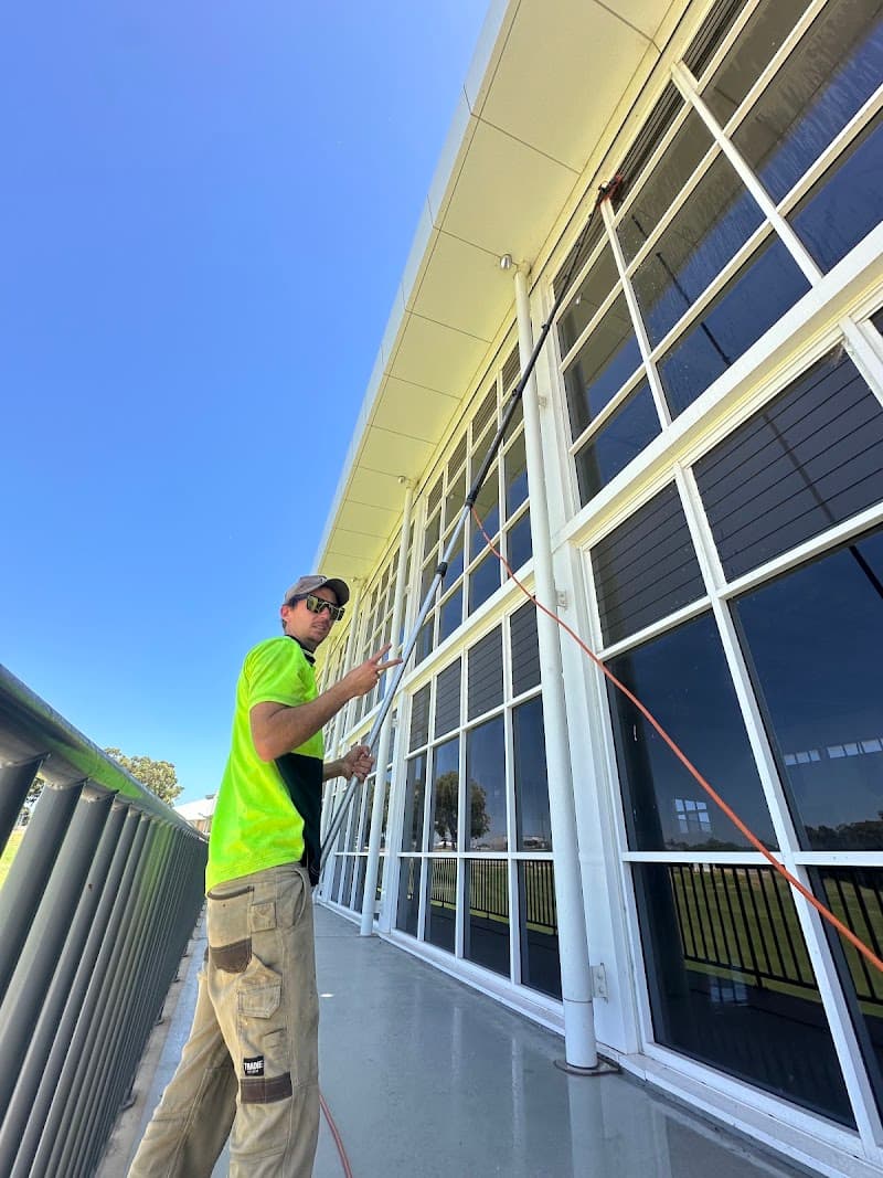 Peel Window Cleaning gutter cleaning work in Mandurah