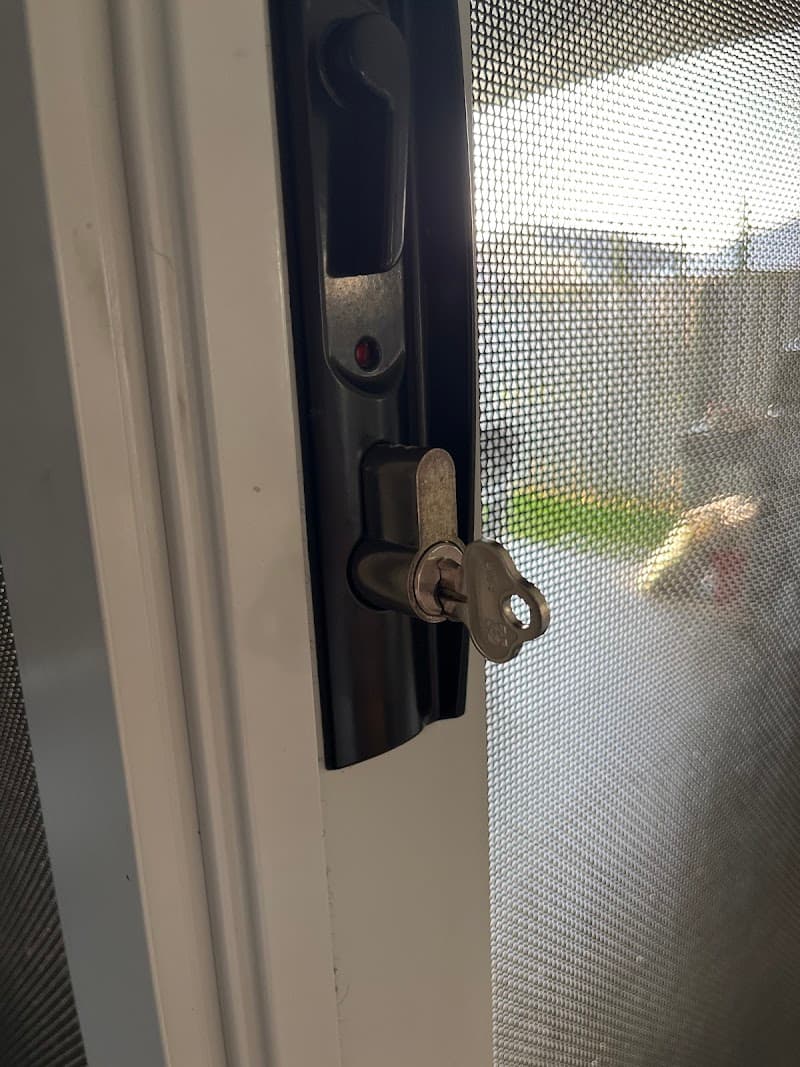 Peninsula Locksmiths & Security locksmith work in Redcliffe