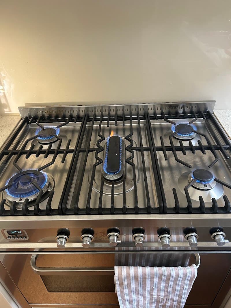 Peninusla Gas and Oven Repairs appliance repair work in Rosebud