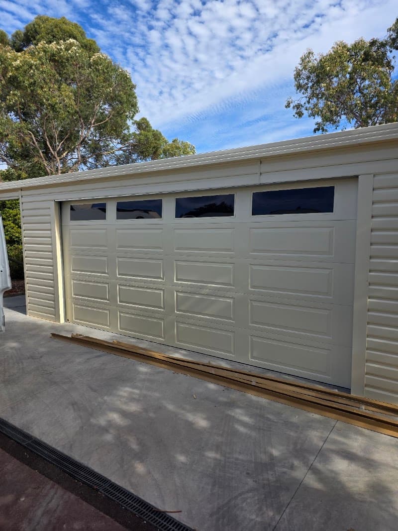 Perth Garage Doors Repairs garage doors work in West Perth