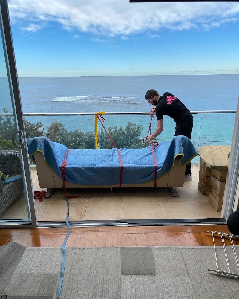 Pinkys Removals removalist work in Taren Point