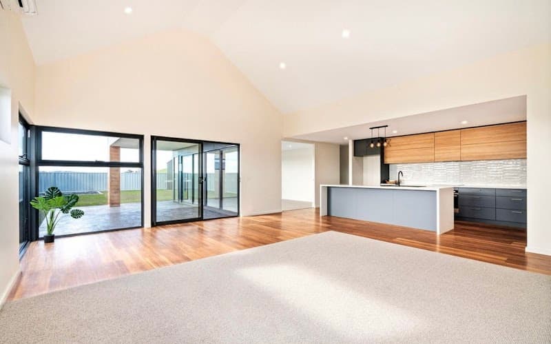 Pintor Statewide Painting Services painter work in Devonport