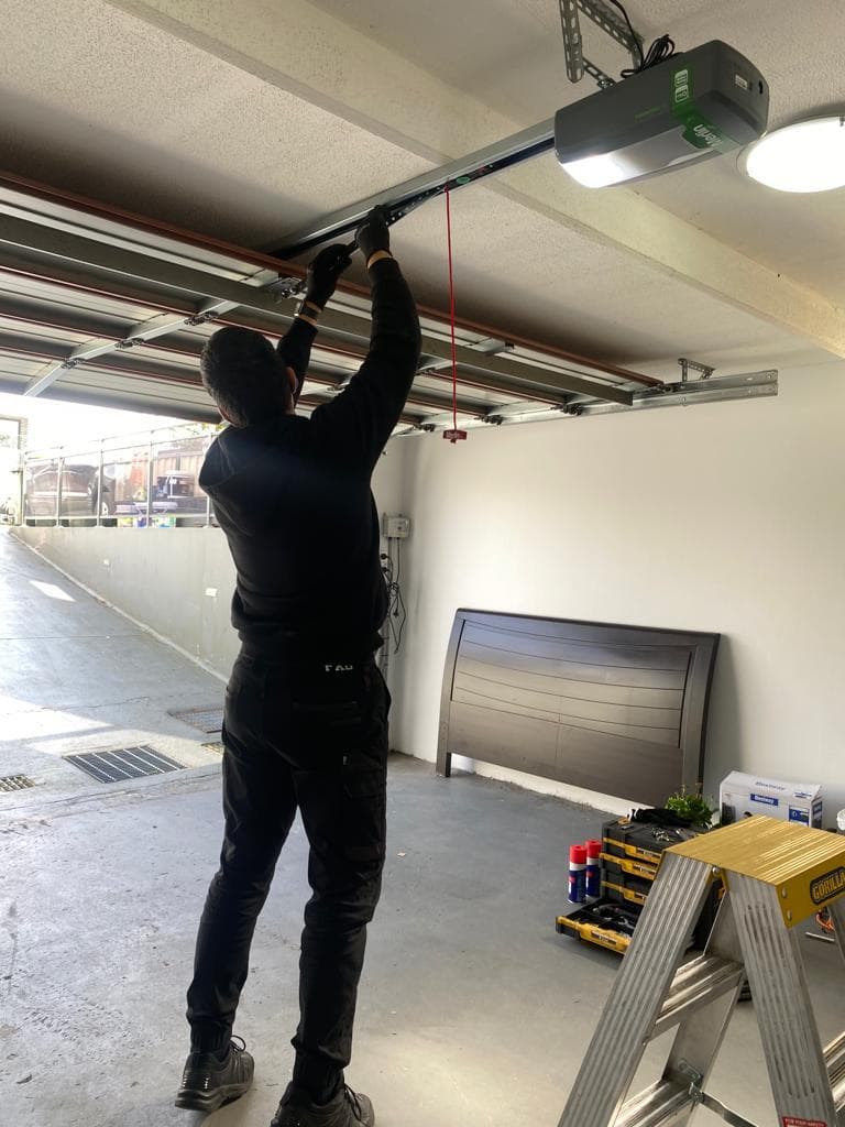 Pittwater Garage Door Repairs Northern Beaches & North Shore garage doors work in Dee Why