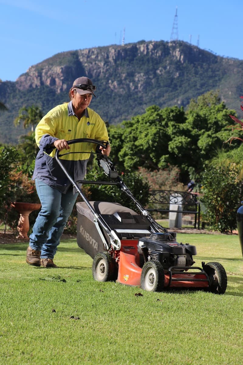 Plant-Em Townsville gardening work in Hyde Park