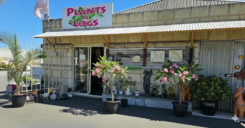 PLANTS n LOGS landscaping work in Pelican Point