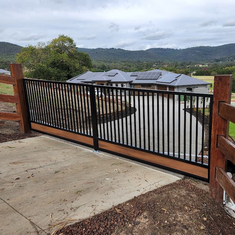 Platinum Fencing Solutions fencing work in Mount Dandenong
