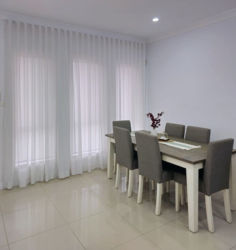 Platinum Home Decor pty ltd curtains & blinds work in Jordan Springs
