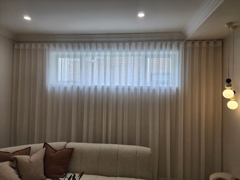 Platinum Home Decor pty ltd curtains & blinds work in Jordan Springs