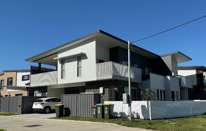 Platinum Painting & Maintenance painter work in Mayfield West