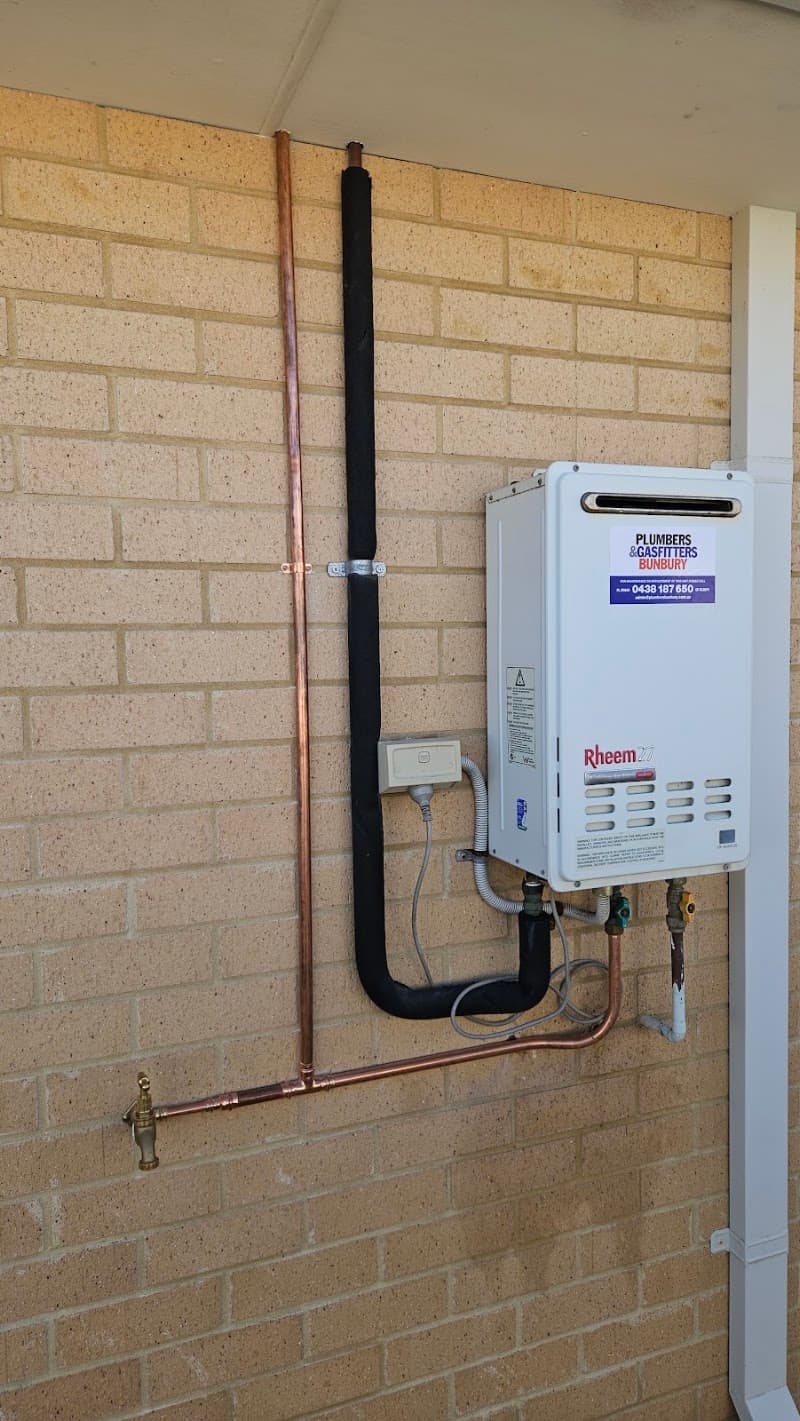 Plumbers & Gasfitters Davenport appliance repair work in Davenport