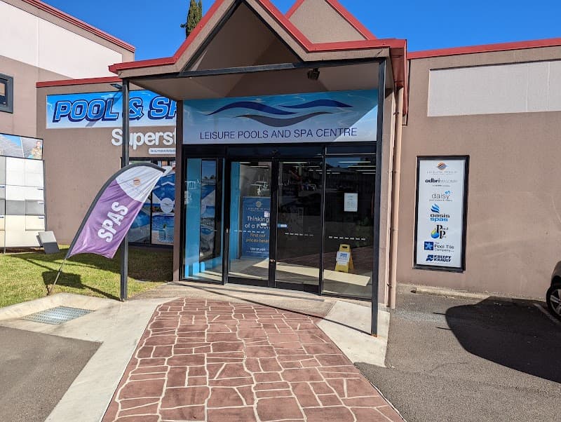 Pool and Spa Centre pool maintenance work in South Toowoomba