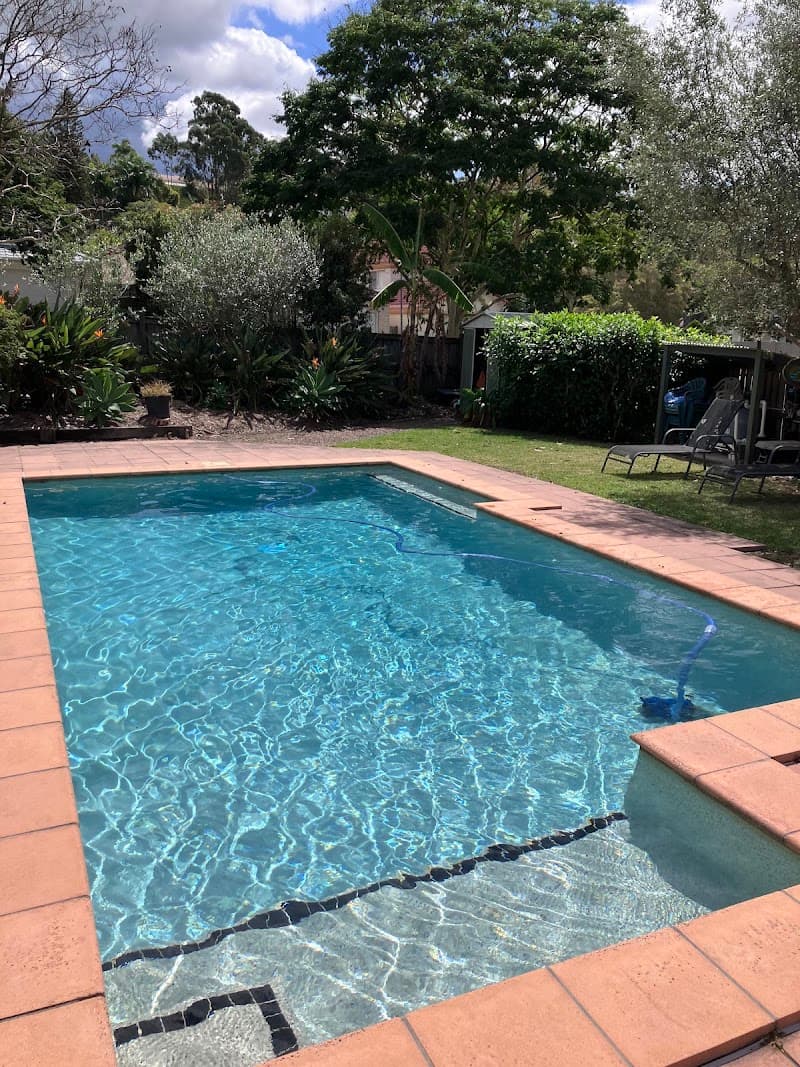 Pool Buoys pool maintenance work in Spring Mountain