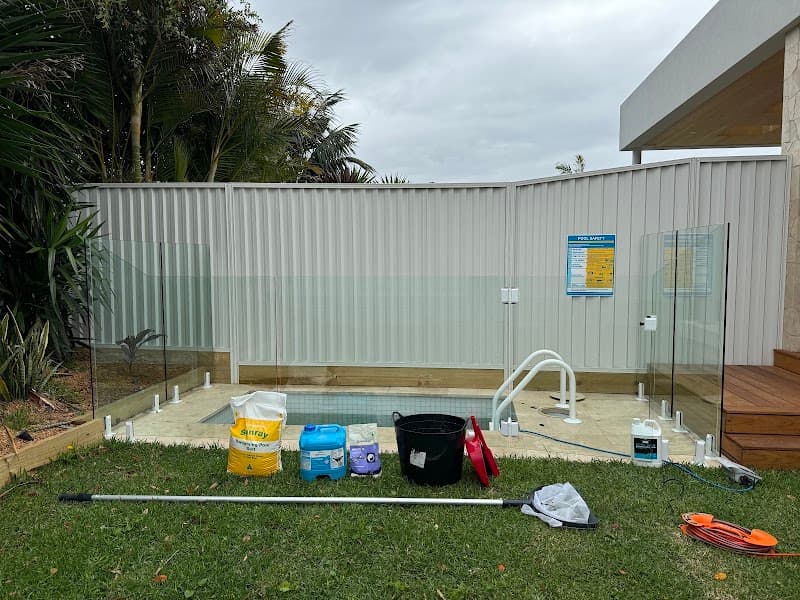 Pool Perfectionists pool maintenance work in Oyster Bay