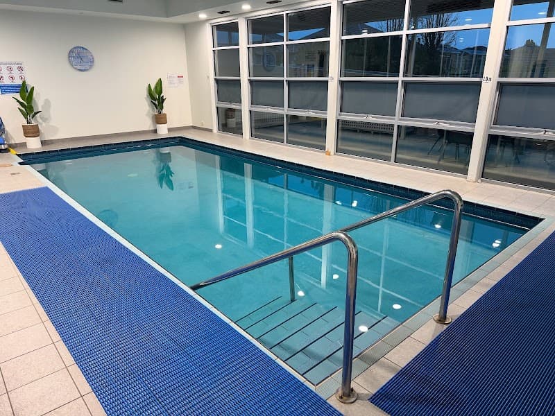 POOL RESCUE pool maintenance work in Williamstown North