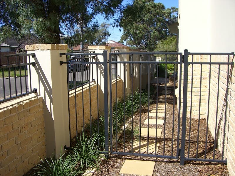 Poolsafe Fencing Sydney fencing work in Seven Hills