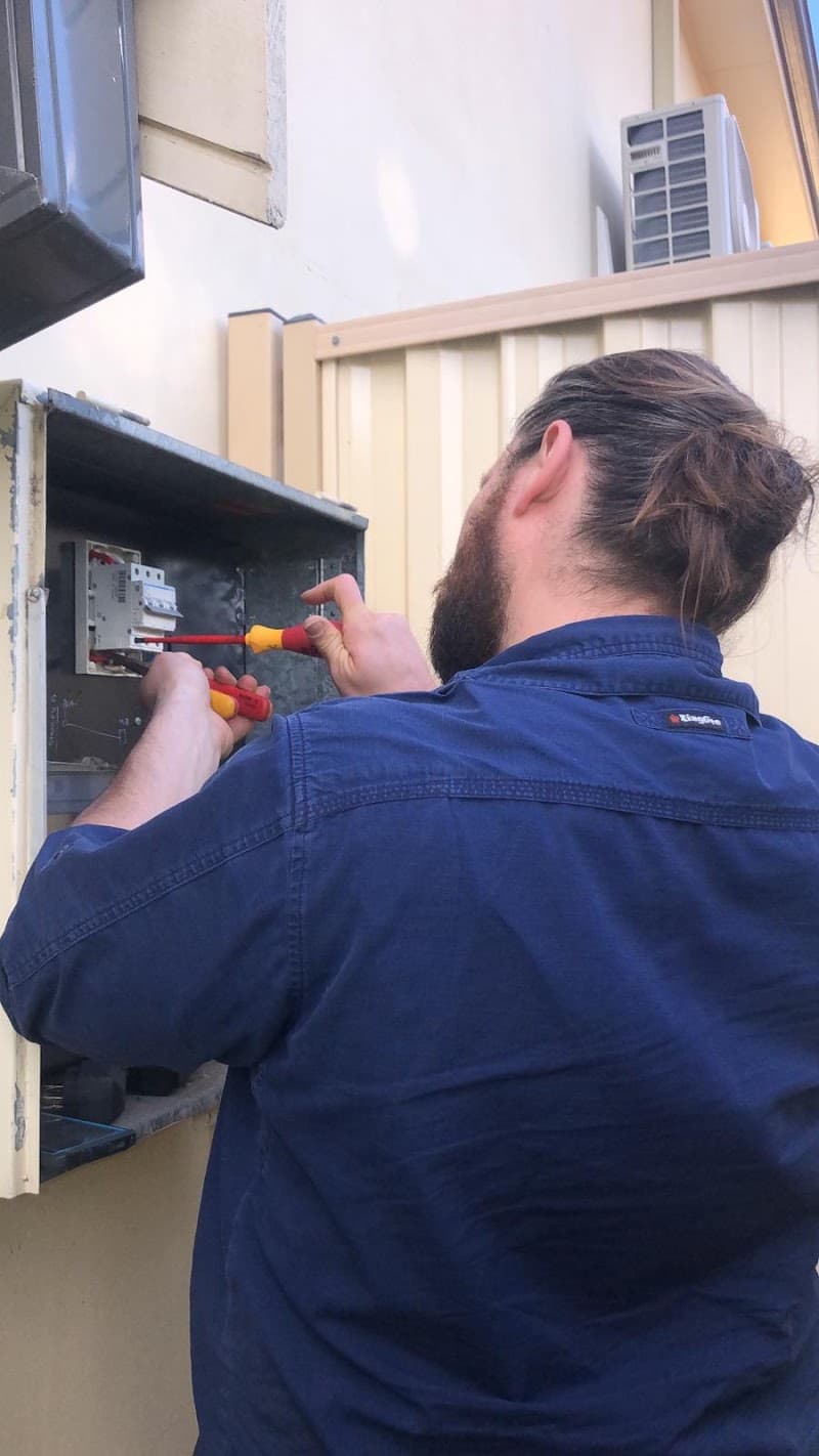 Positive Power Electrical electrician work in Cherrybrook