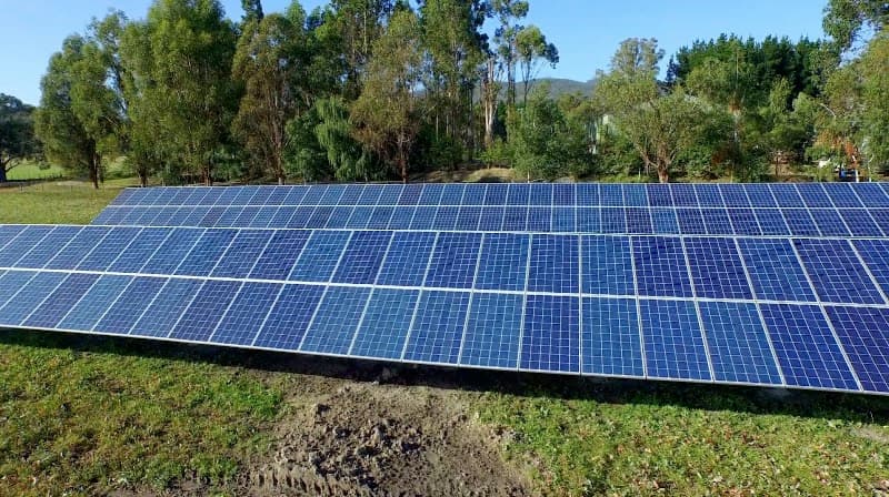 Powercom Solar solar panel installation work in Kingston