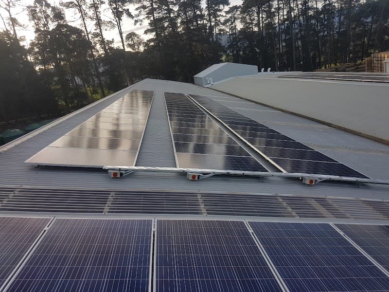 Powercom Solar solar panel installation work in Kingston