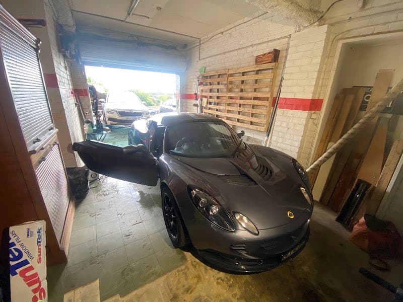 Precision Mobile Tinting window tinting work in North Parramatta