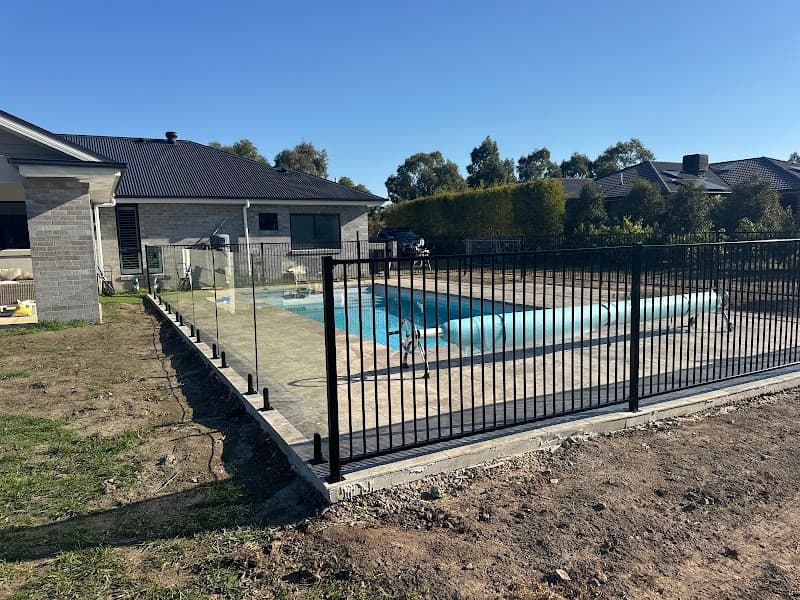 Premier Pool Fencing - Mornington Peninsula & Melbourne fencing work in McCrae