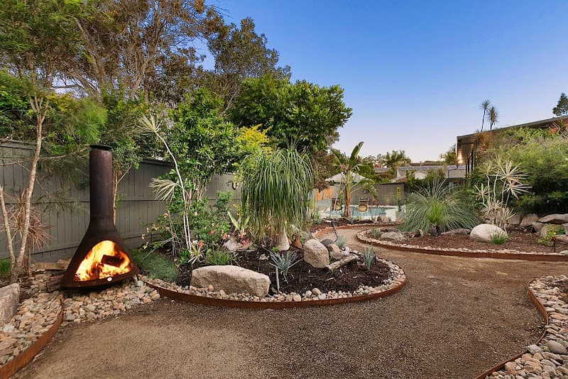 Premium Pools & Gardens pool builder work in Sumner