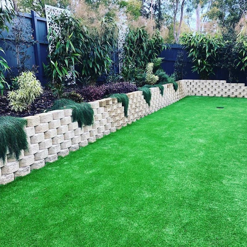 Premium Pools & Gardens pool builder work in Sumner