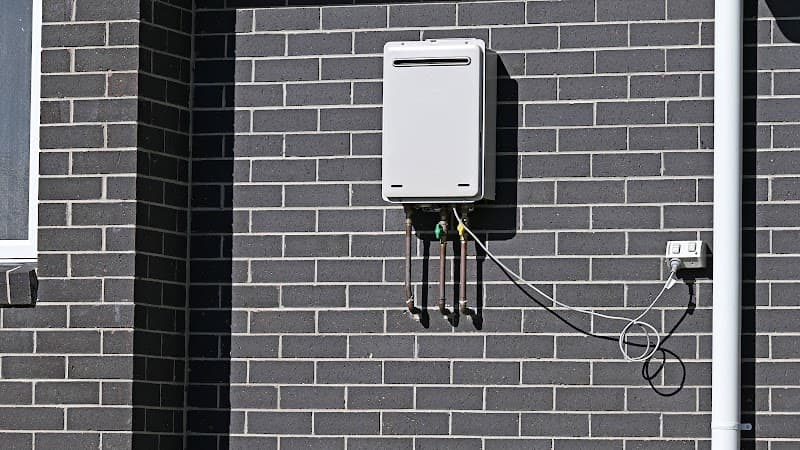 Prompt Plumbing and Air plumber work in Seaford Heights
