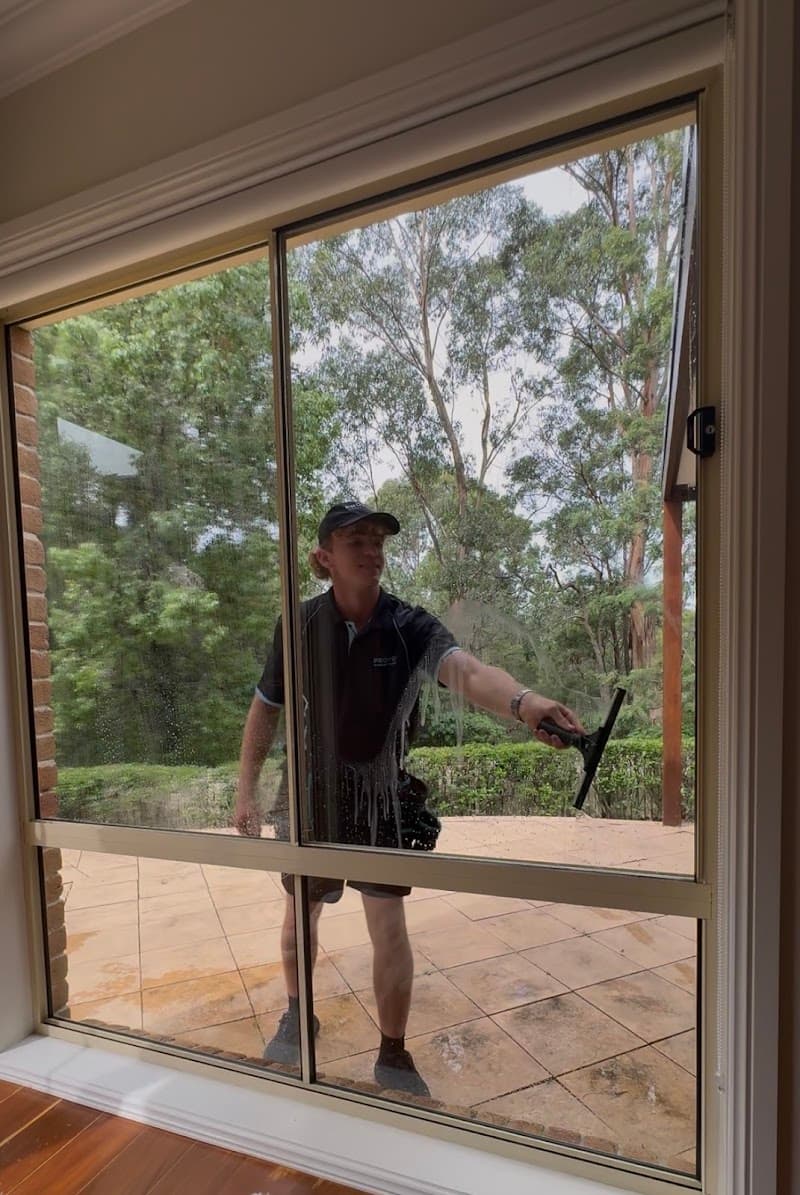 Proper Window Cleaning gutter cleaning work in Northmead