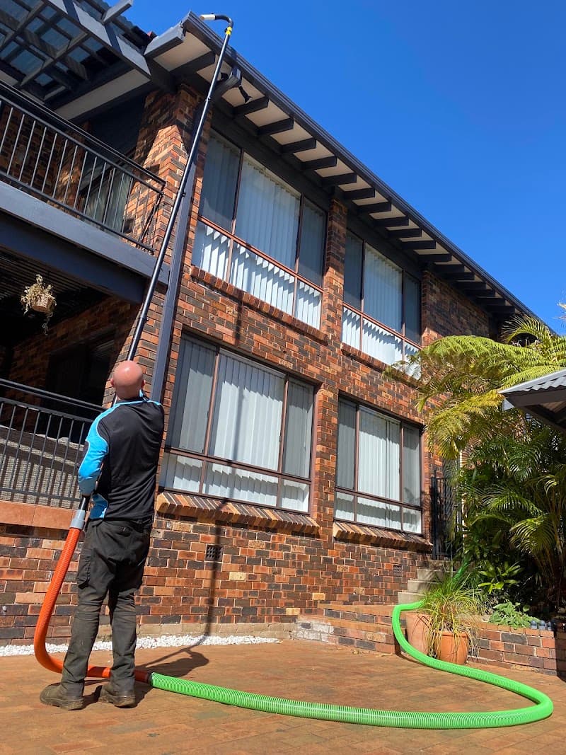 ProWash Gutter & Roof Cleaning PTY LTD gutter cleaning work in Heathcote