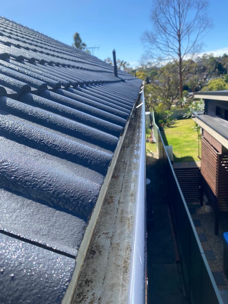 ProWash Gutter & Roof Cleaning PTY LTD gutter cleaning work in Heathcote