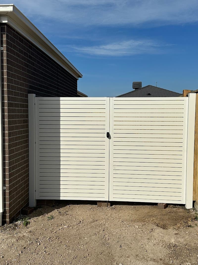 Pun Vic Fencing & Landscaping fencing work in Cranbourne