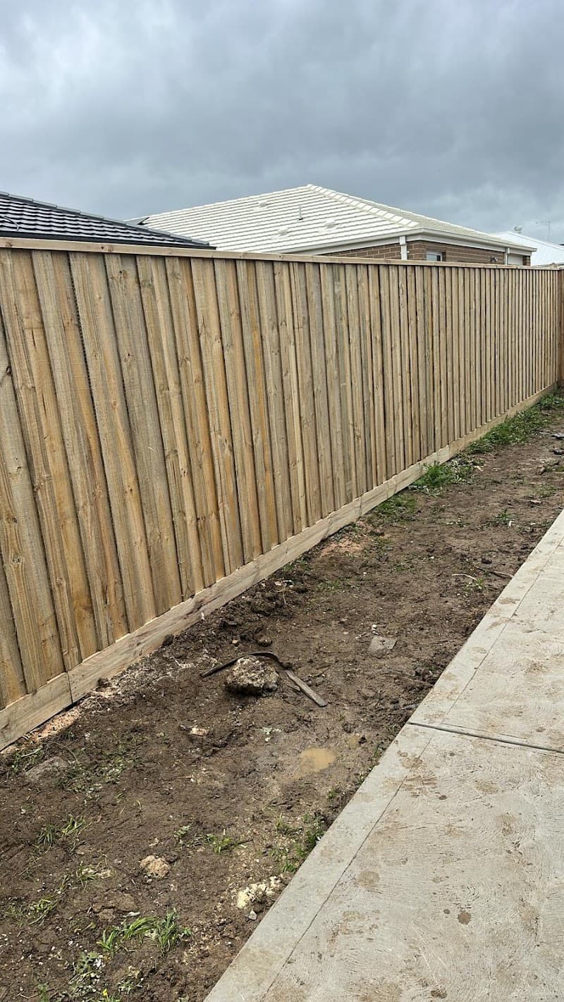 Pun Vic Fencing & Landscaping fencing work in Cranbourne