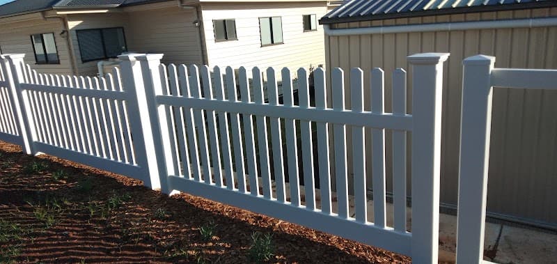 PVC Fencing Queensland fencing work in Drayton