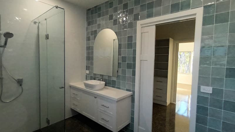 QHR Tiling tiling work in Flora Hill