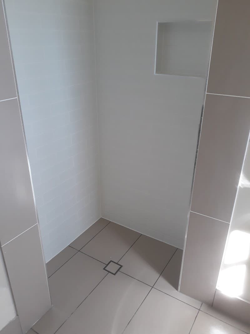 QLD WORLD TILES tiling work in Camira