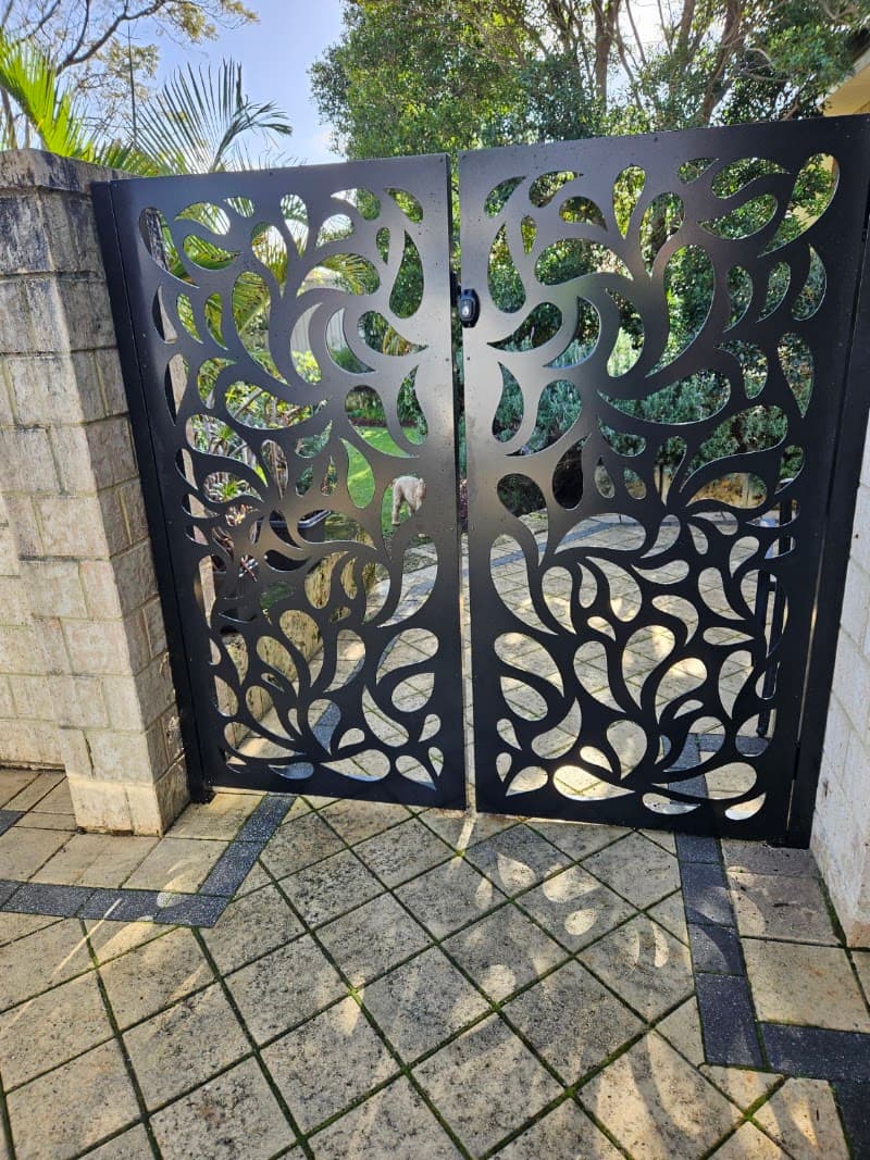 QP Fencing and Gates fencing work in Greenfields
