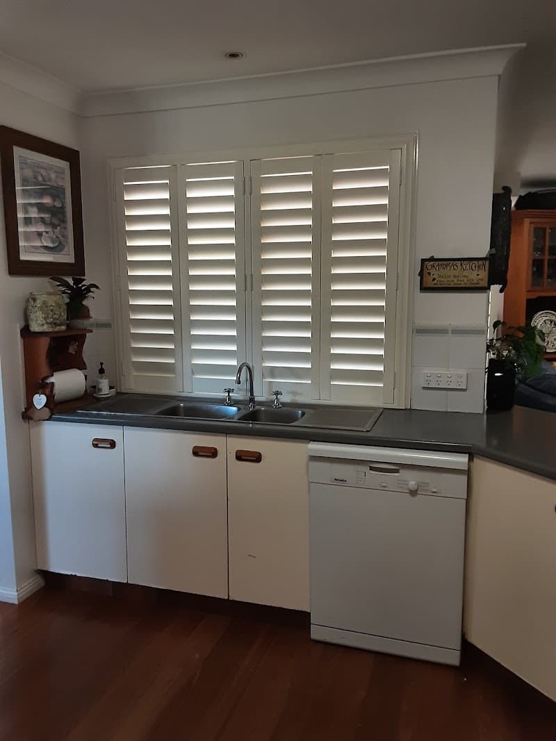 Queensland Blinds and Awnings curtains & blinds work in North Lakes